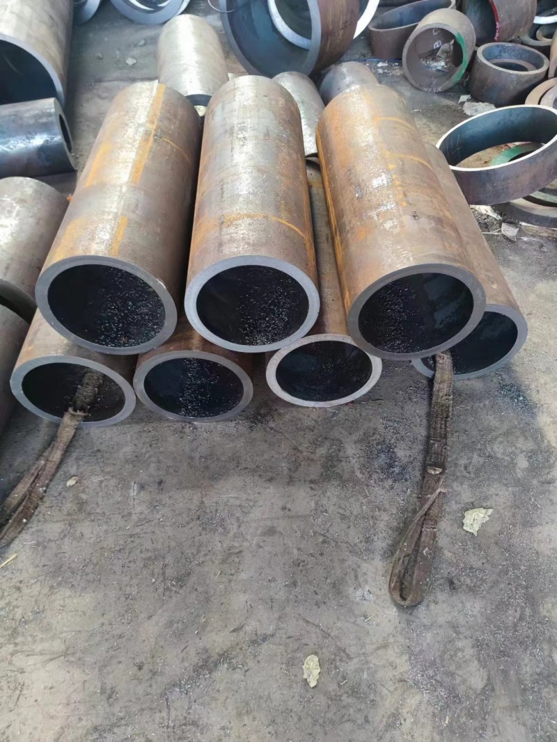 华亭华亭华亭12Cr1MovG无缝钢管切割